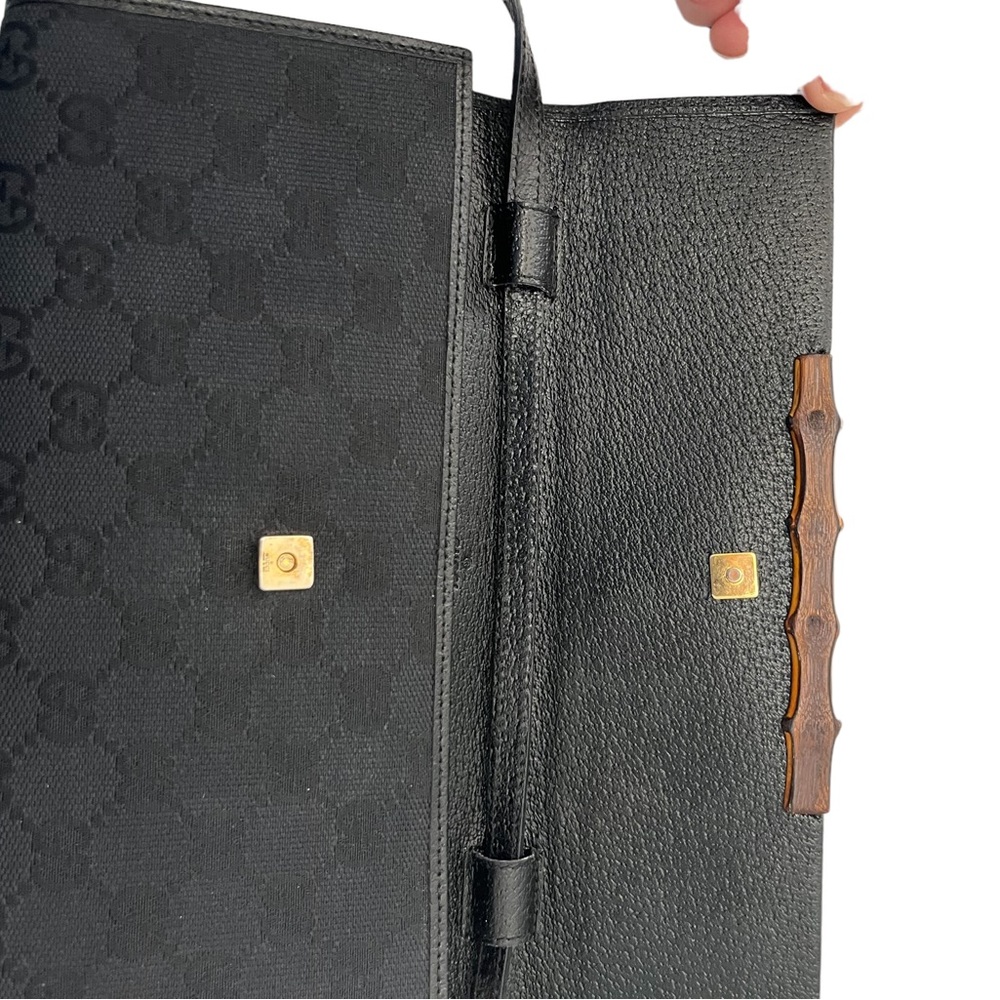 GUCCI black GG monogram canvas crossbody clutch. - Picture 5 of 11
